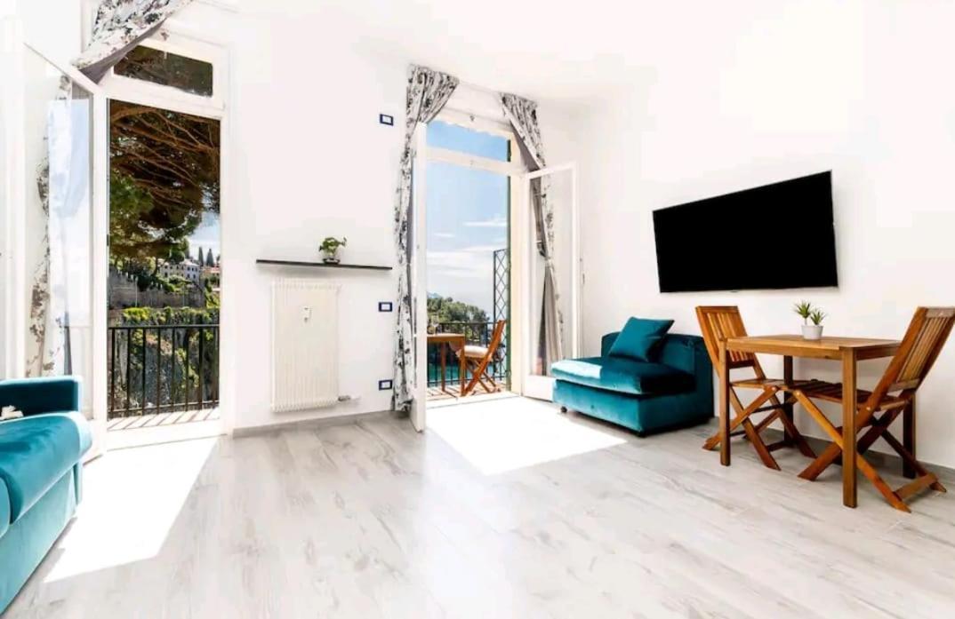 Pieve Ligure A Picco Sul Mare Con Piscina Villa Regina Exterior foto